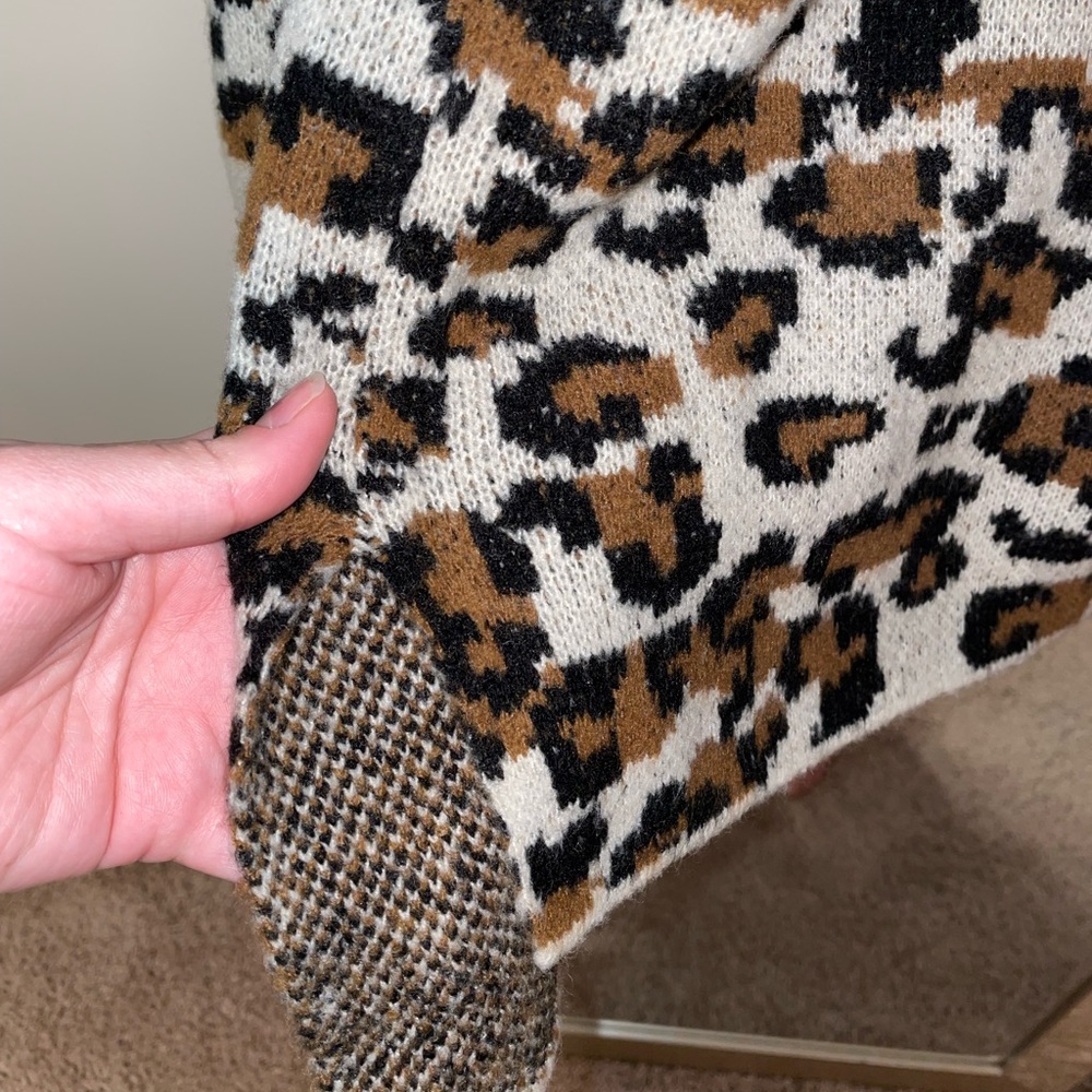 Philosophy leopard fuzzy pullover sweater sz Med - Picture 3 of 5